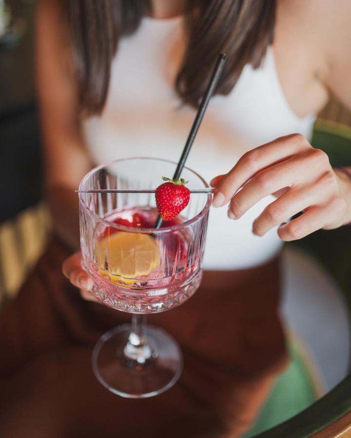 德杰尼伽酒店 塞里特雷尼科 外观 照片